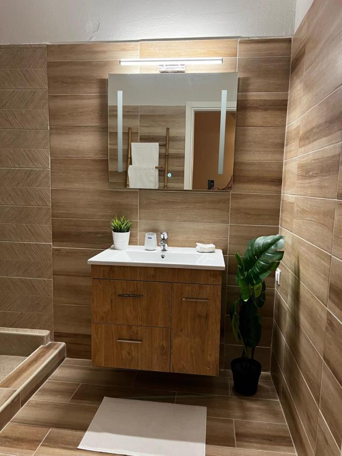 Lmj Apartments Луца Экстерьер фото